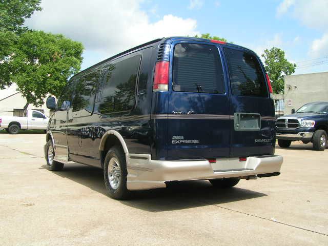 2002 Chevrolet Express 750i 4dr Sdn