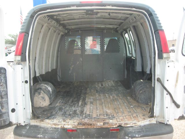 2002 Chevrolet Express REG WB