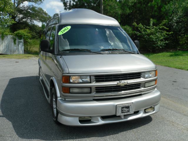 2002 Chevrolet Express 750i 4dr Sdn