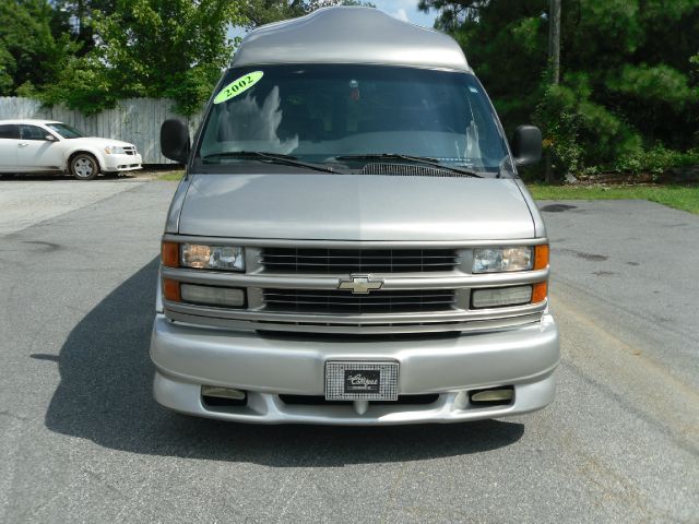 2002 Chevrolet Express 750i 4dr Sdn