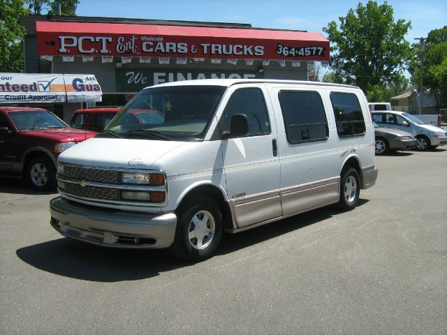 2002 Chevrolet Express 750i 4dr Sdn