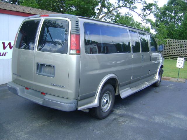 2002 Chevrolet Express Ls/5.3l/3rd ROW