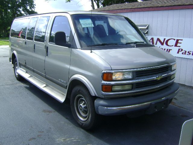 2002 Chevrolet Express Ls/5.3l/3rd ROW