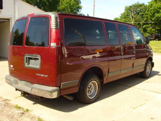 2002 Chevrolet Express Water Truck