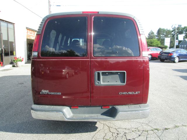 2002 Chevrolet Express Water Truck