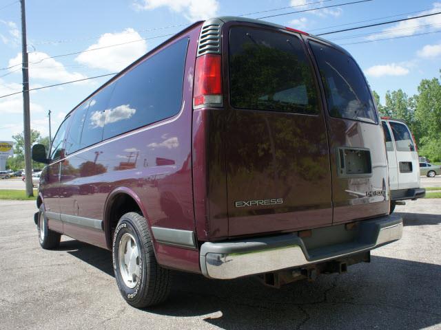 2002 Chevrolet Express Water Truck