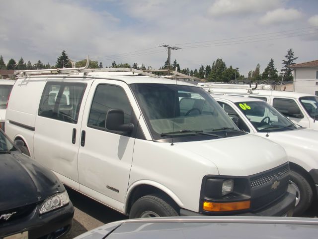 2003 Chevrolet Express Coupe 4D