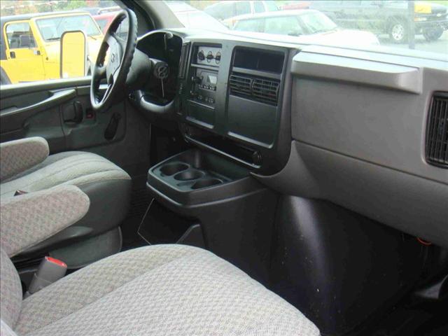 2003 Chevrolet Express Unknown