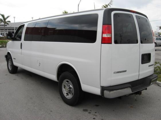 2003 Chevrolet Express Base