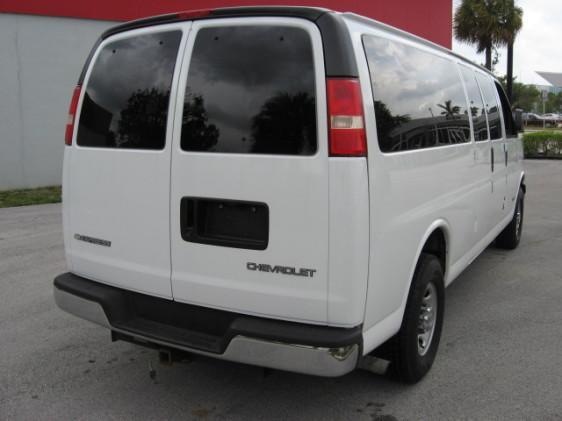 2003 Chevrolet Express Base