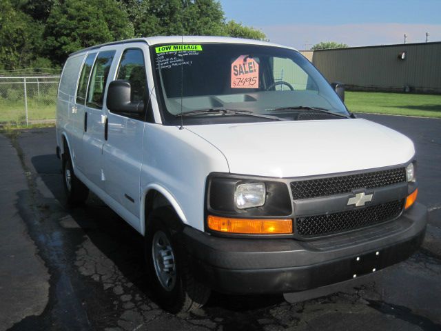 2003 Chevrolet Express Coupe 4D