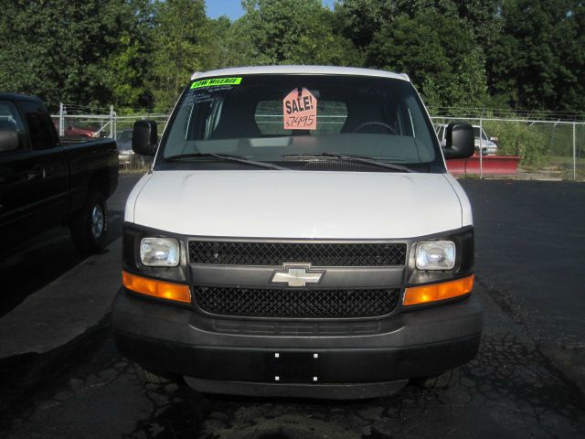 2003 Chevrolet Express Coupe 4D