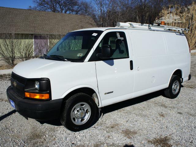 2003 Chevrolet Express Unknown