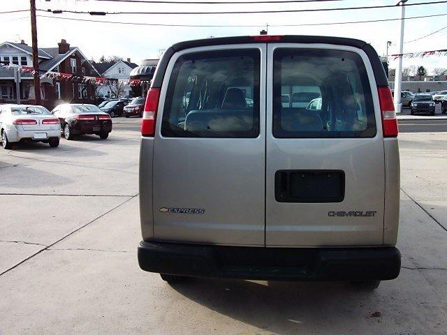 2003 Chevrolet Express Unknown