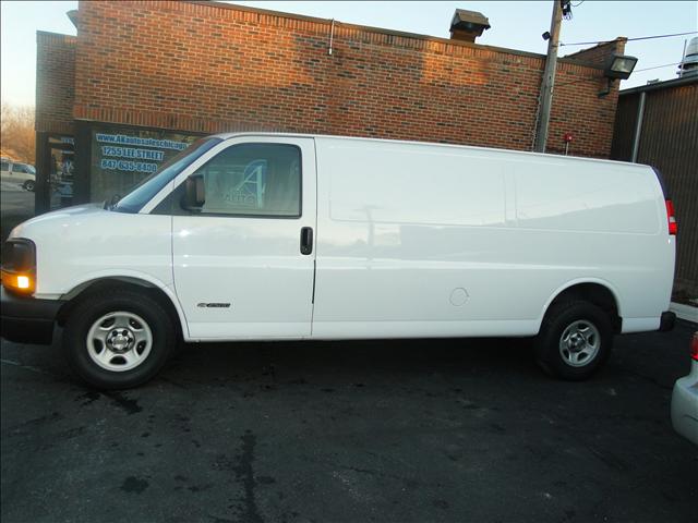 2003 Chevrolet Express Base