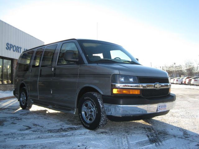 2003 Chevrolet Express 750i 4dr Sdn