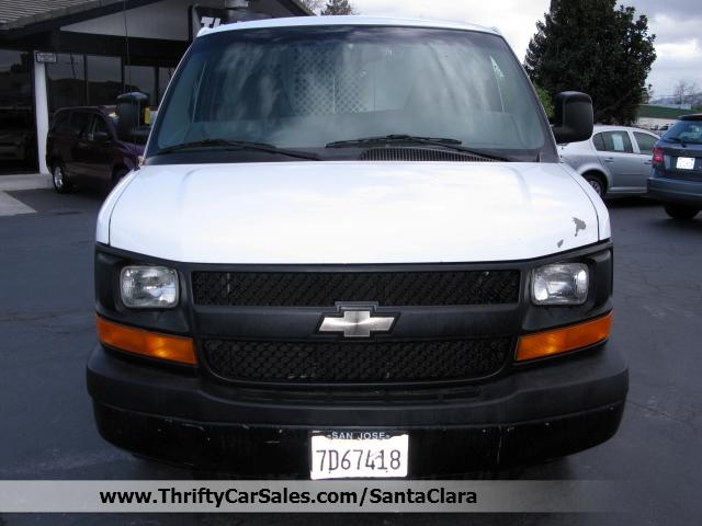 2003 Chevrolet Express Base