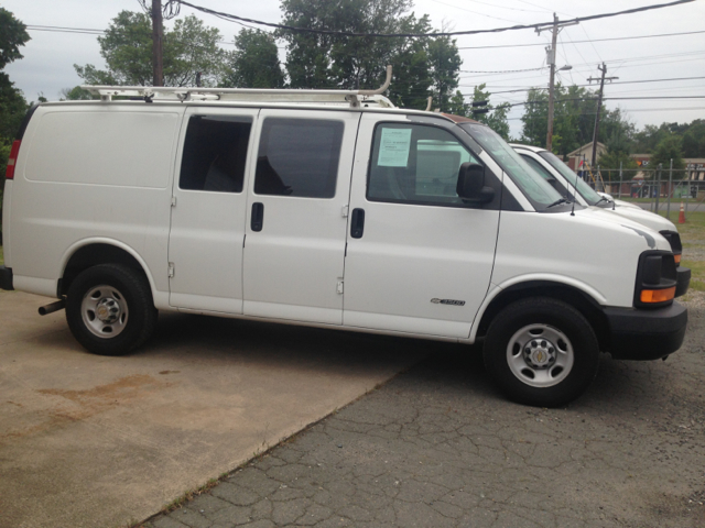 2003 Chevrolet Express REG WB