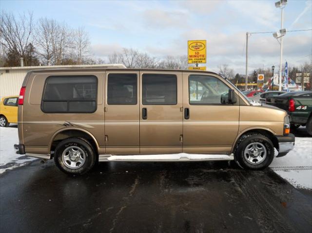 2003 Chevrolet Express Base