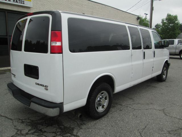 2004 Chevrolet Express Ls/5.3l/3rd ROW