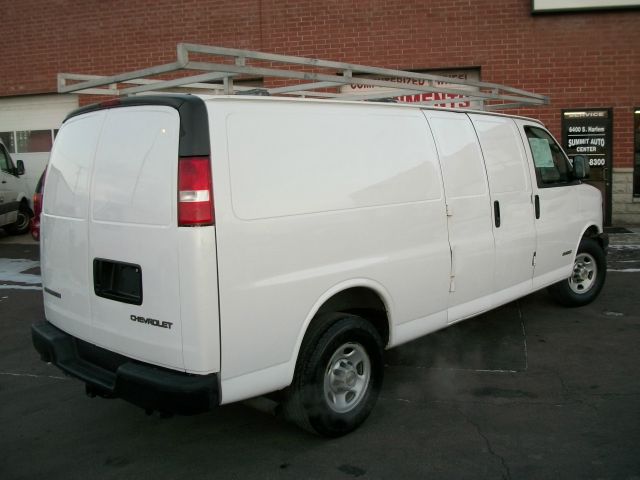 2004 Chevrolet Express Club Cab 155 WB HD 4WD