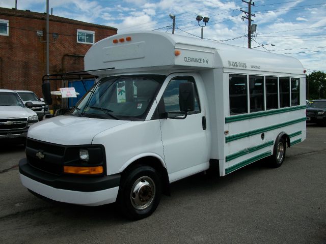 2004 Chevrolet Express 1.8T Cabriolet