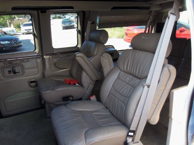 2004 Chevrolet Express 750i 4dr Sdn