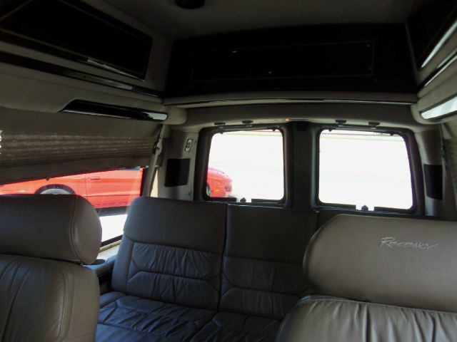 2004 Chevrolet Express 750i 4dr Sdn