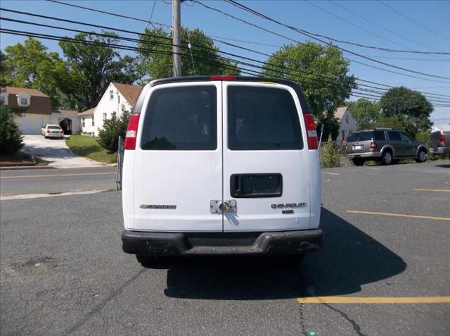 2004 Chevrolet Express Glk350 RWD 4dr SUV