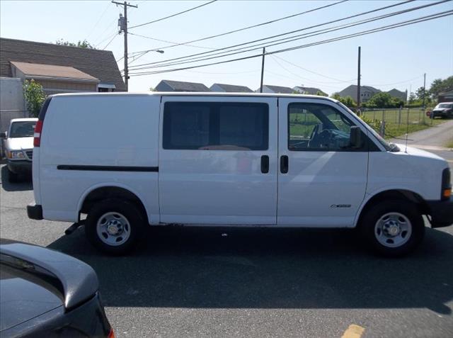 2004 Chevrolet Express Glk350 RWD 4dr SUV