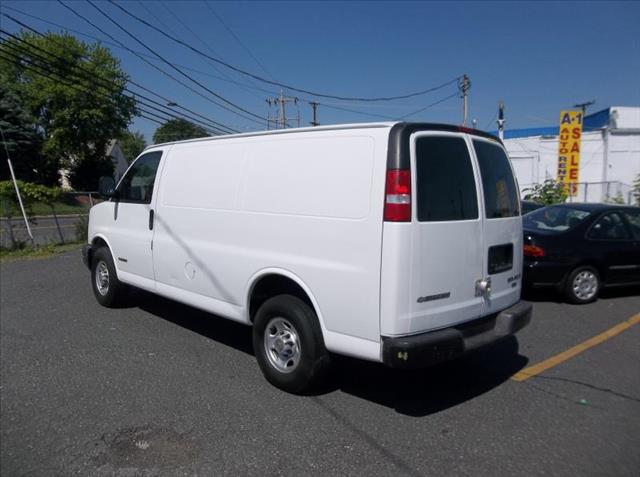 2004 Chevrolet Express Glk350 RWD 4dr SUV