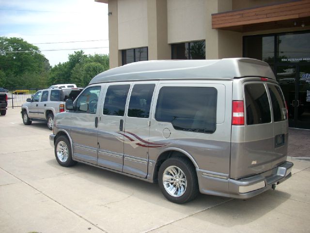 2004 Chevrolet Express Xe-v6-crew Cab-4x4-loaded