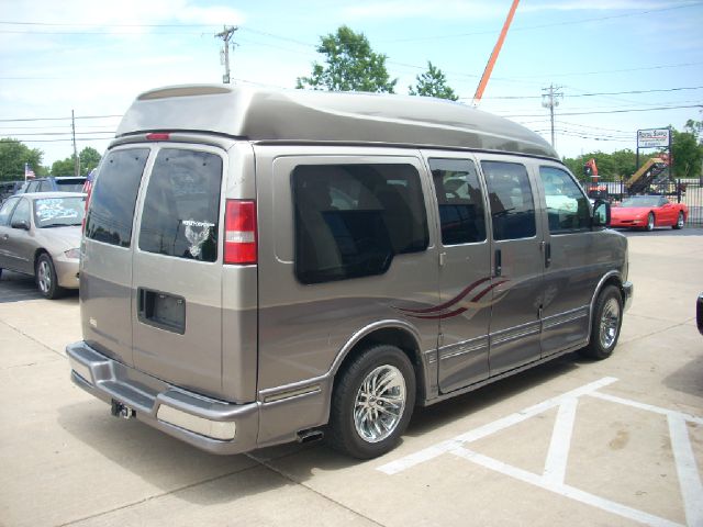 2004 Chevrolet Express Xe-v6-crew Cab-4x4-loaded