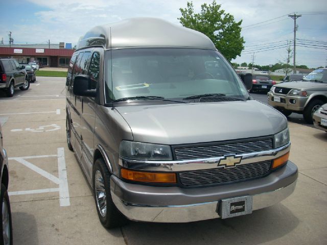 2004 Chevrolet Express Xe-v6-crew Cab-4x4-loaded