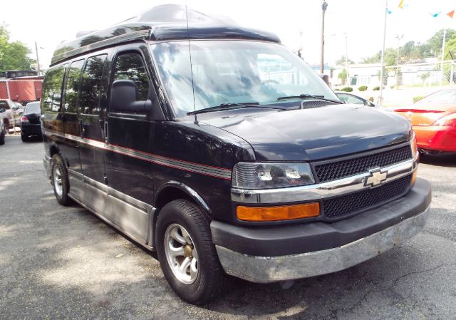 2004 Chevrolet Express XE KING CAB I4 MT