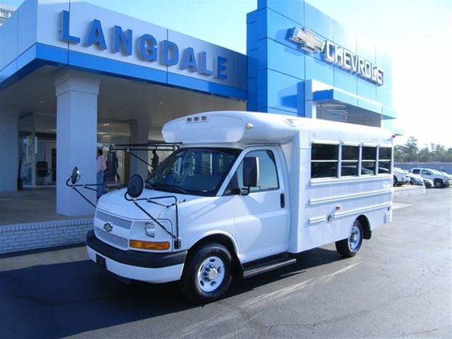 2004 Chevrolet Express Es 350 Sedan