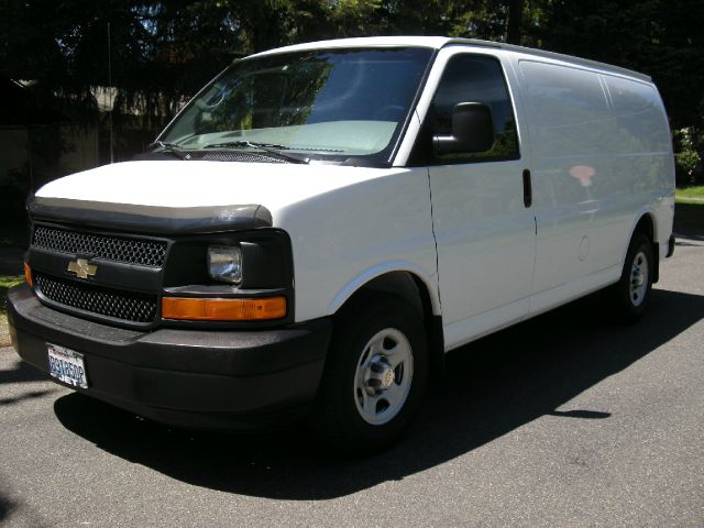 2004 Chevrolet Express Base Silverado