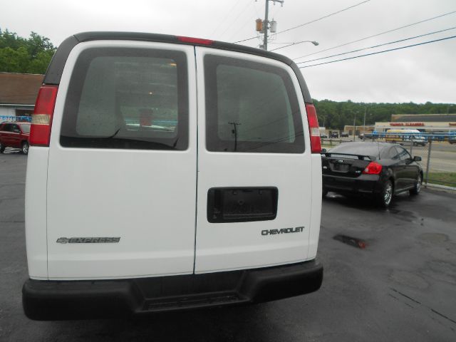 2004 Chevrolet Express Coupe 4D