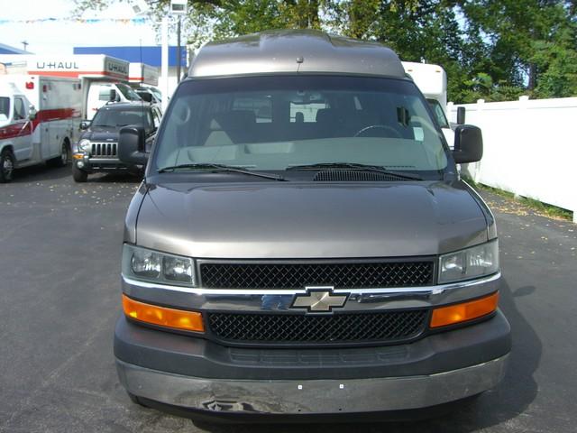 2004 Chevrolet Express Base