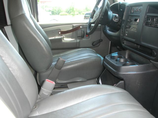 2004 Chevrolet Express Coupe 4D