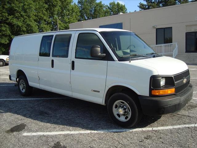 2004 Chevrolet Express Unknown