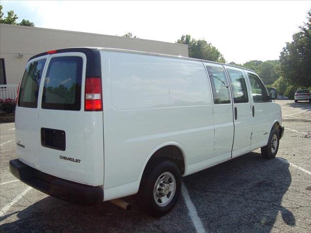 2004 Chevrolet Express Unknown