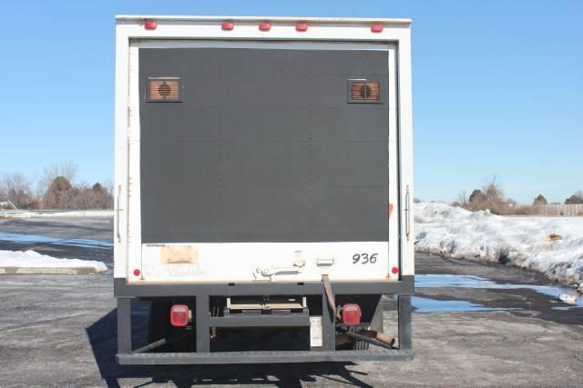 2005 Chevrolet Express Leather / Sunroof