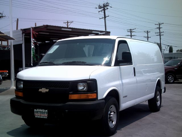 2005 Chevrolet Express Coupe 4D