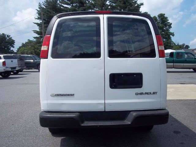 2005 Chevrolet Express Coupe 4D