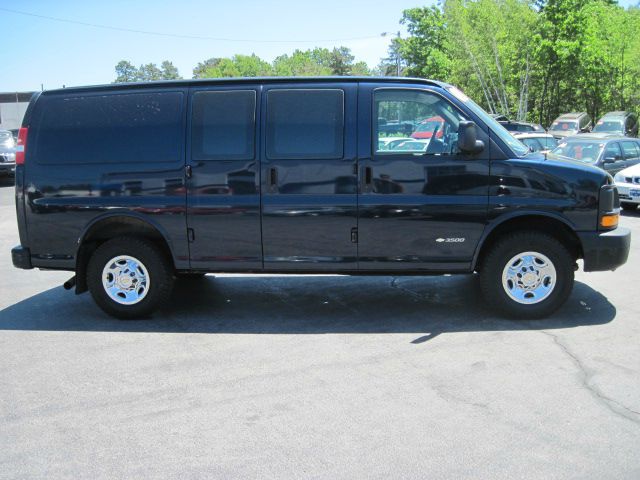 2005 Chevrolet Express REG WB