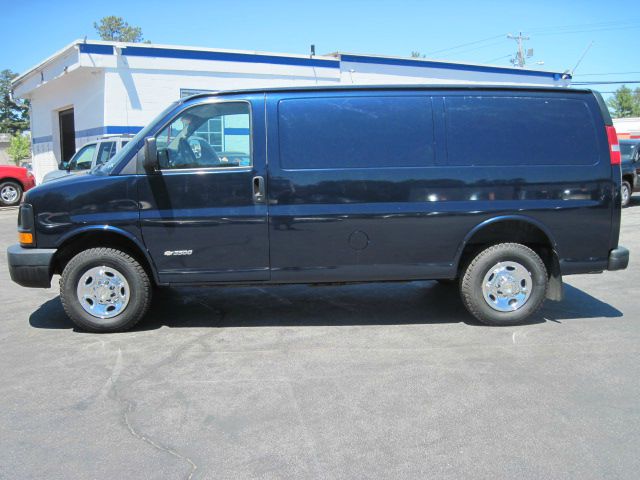 2005 Chevrolet Express REG WB