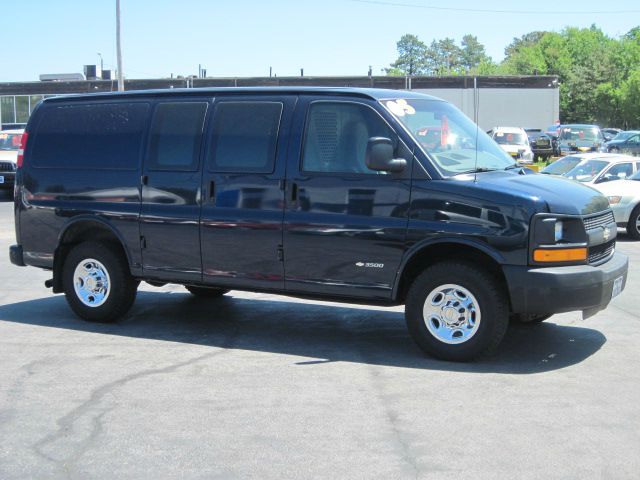 2005 Chevrolet Express REG WB