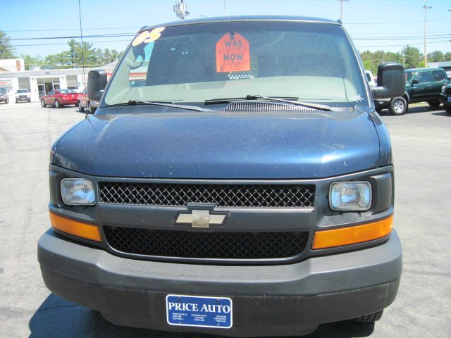 2005 Chevrolet Express REG WB