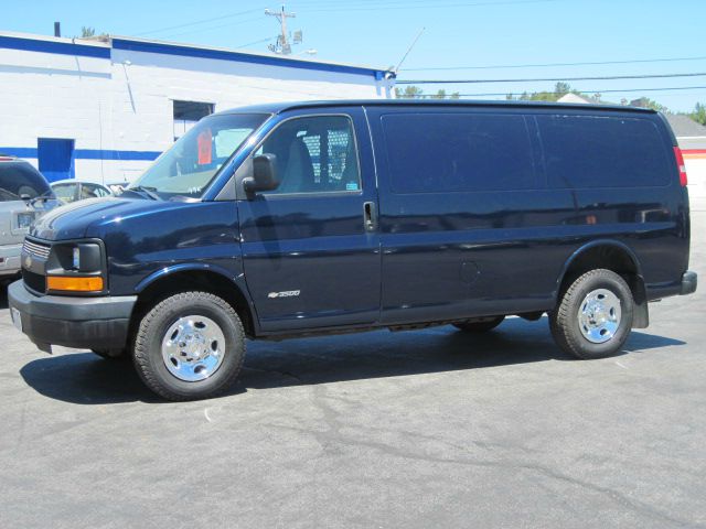 2005 Chevrolet Express REG WB